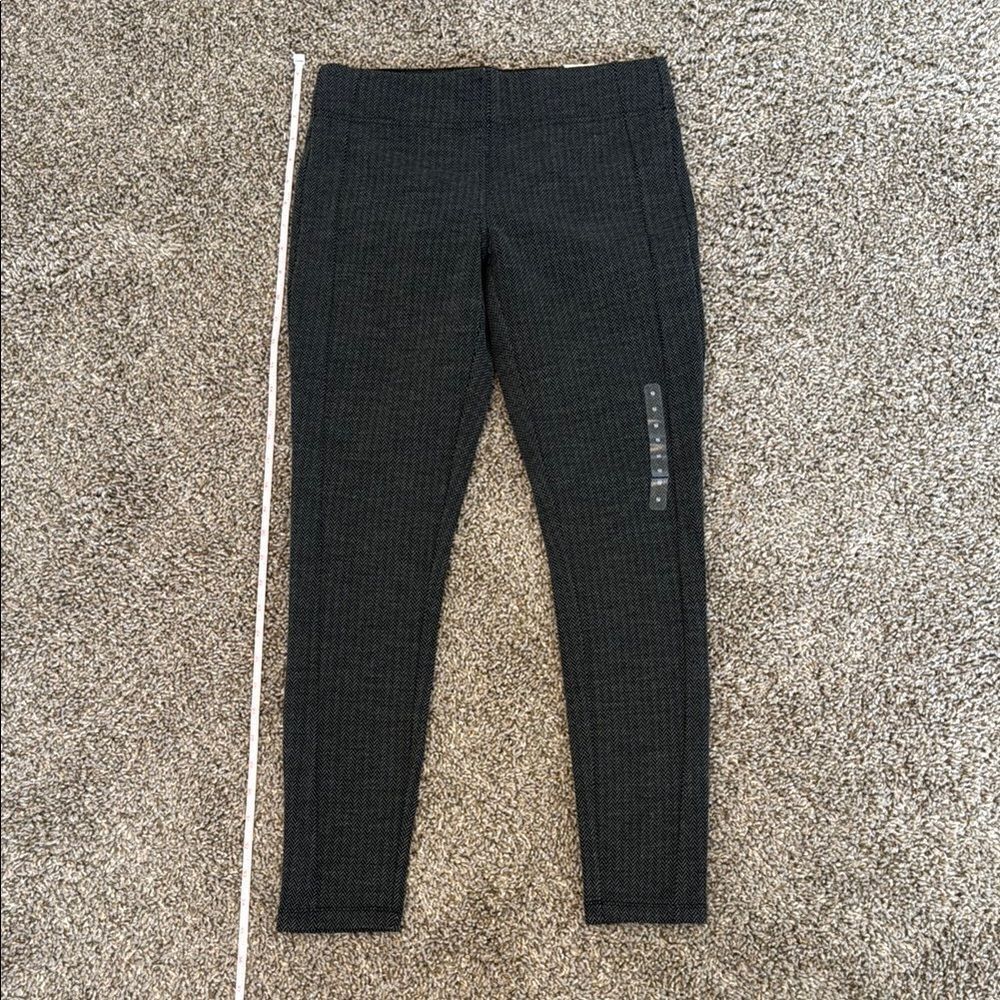 Stylish Black and Grey Chevron Leggings